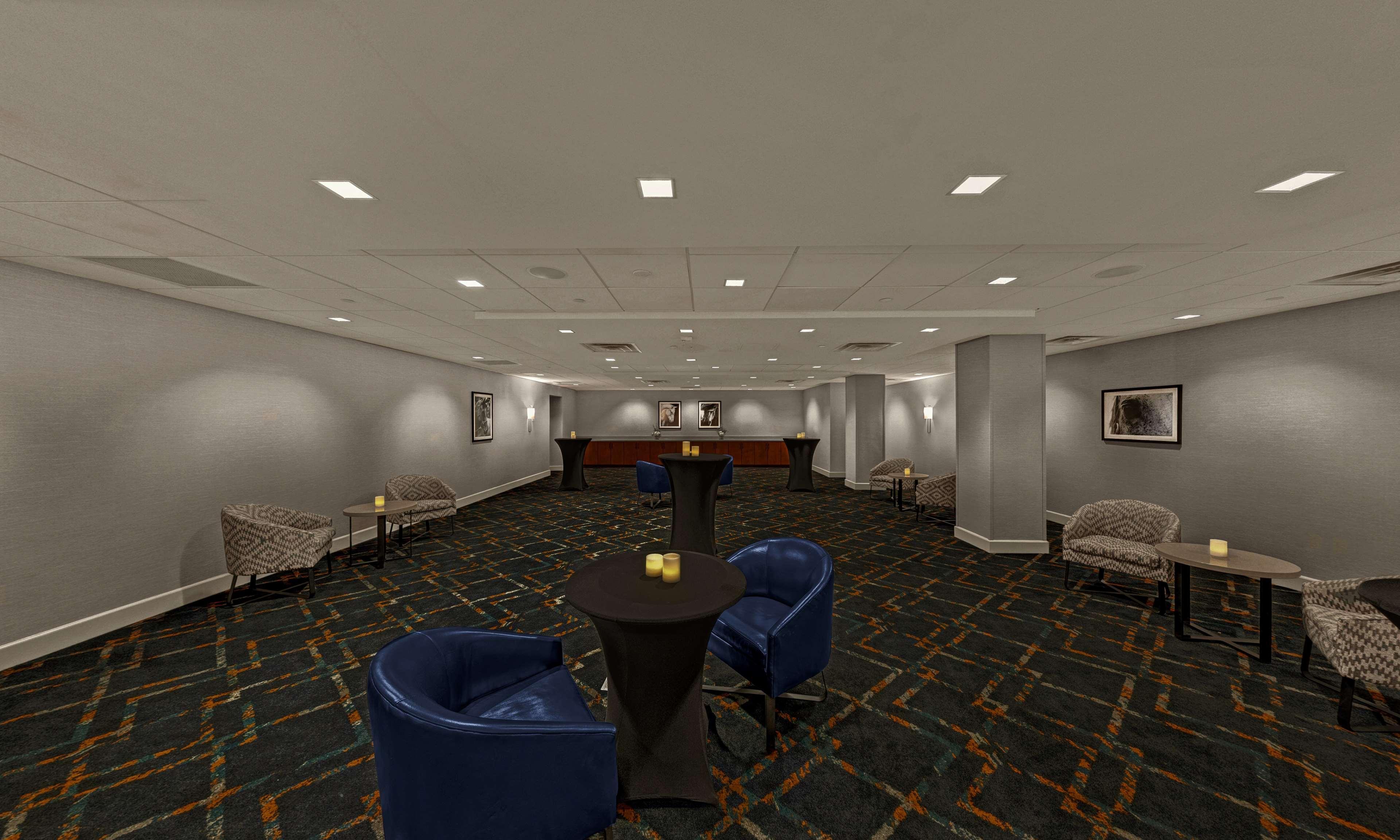 Embassy Suites By Hilton Oklahoma City Will Rogers Airport Экстерьер фото